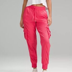 Lululemon Women's Dance Studio Relaxed-Fit Mid-Rise Cargo Jogger Pants. NWT